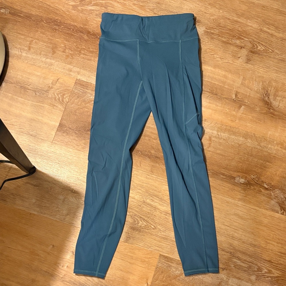 Blue Vuori leggings